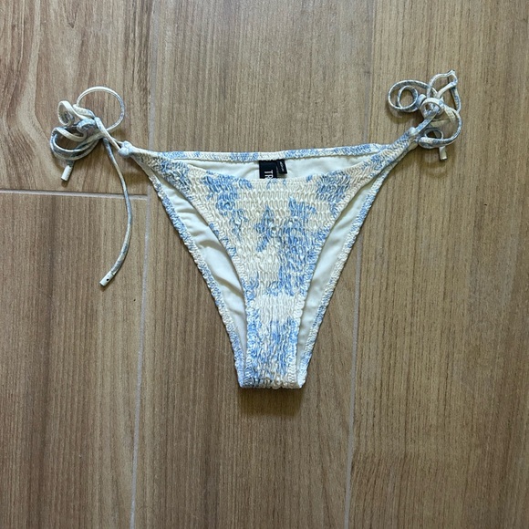 triangl swimwear Other - Triangl Vinca Indigo Bikini Bottoms
